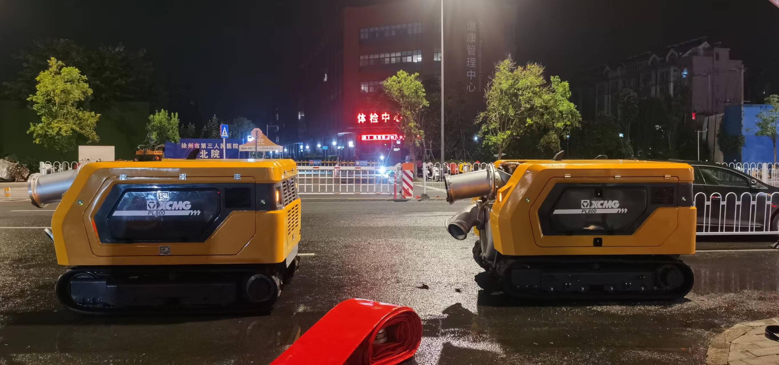 九游娱乐排涝机器人紧急驰援，多处涝区“治水先锋”
