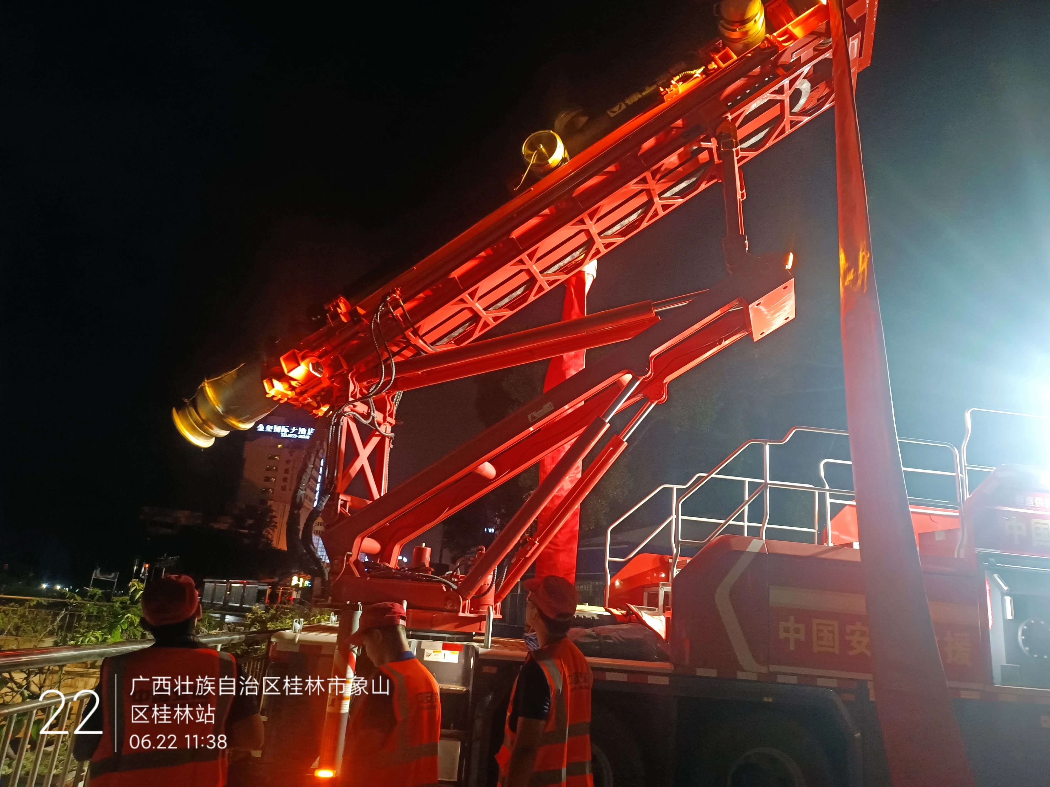 桂林洪水！九游娱乐多台排涝应急装备全力迎战!