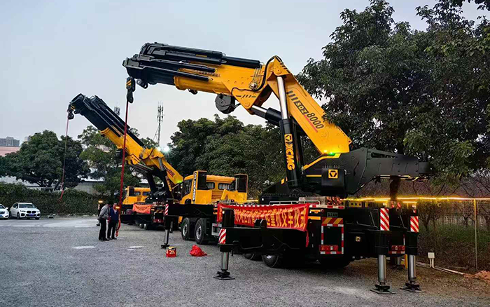 九游娱乐折叠臂起重机批量交付东南助力桥梁建设