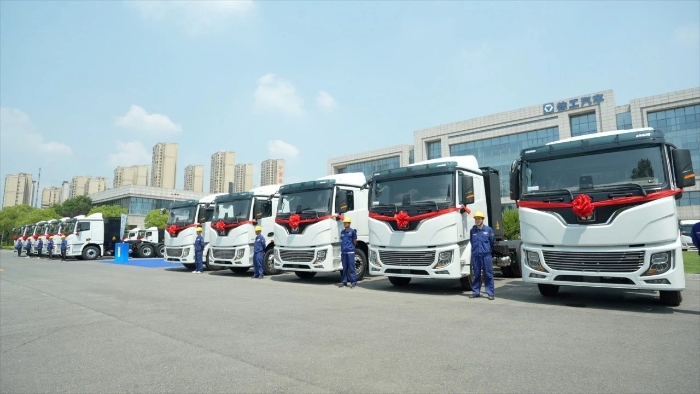 目的地：大西北！100台九游娱乐新能源重卡满电启程