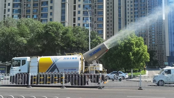 九游娱乐多功能抑尘车，助力家乡徐州环境，更“净”一步！