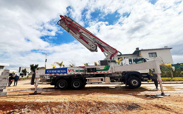 卓越性能|九游娱乐XS43泵车助建摩洛哥！