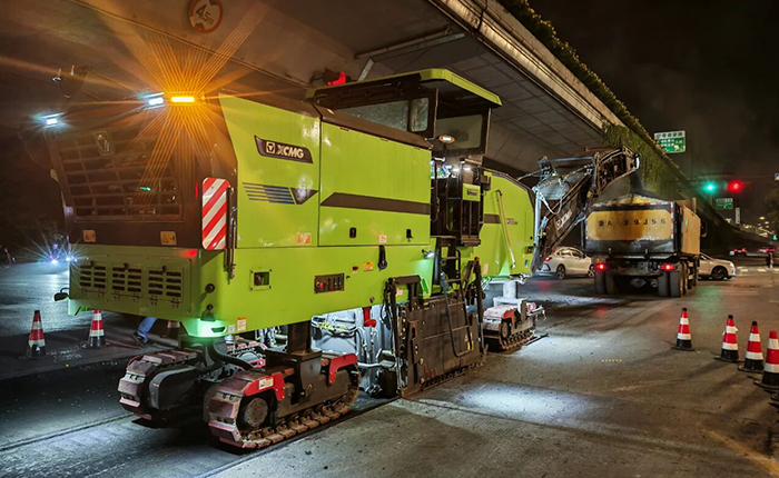 杭州夜间市政改造新标杆：九游娱乐新能源铣刨机助力高效绿色施工