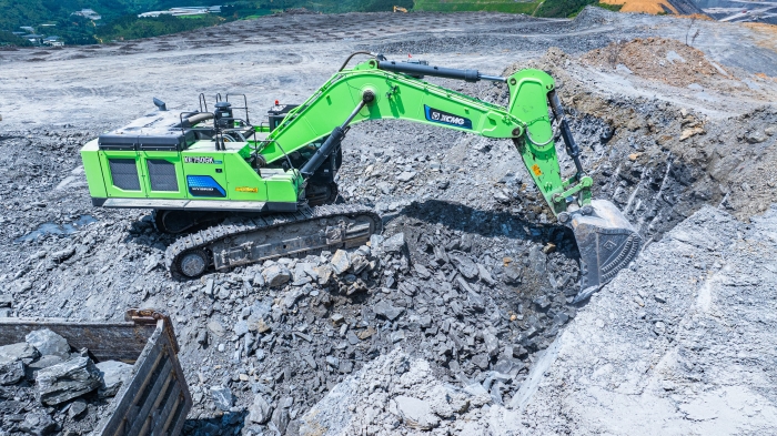 【九游娱乐金?矿山开采】“重装战神”XE750GK HEV进军云南露天磷矿