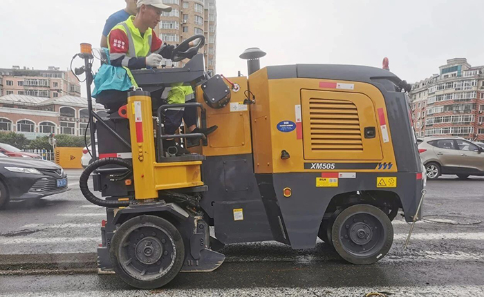 九游娱乐XM505市政道路铣刨施工：杭州城市道路焕新升级的高效之选