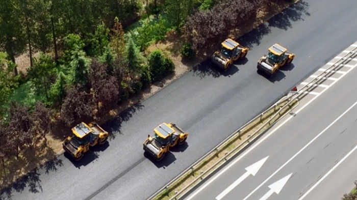 数智赋能 品质养护 | 连云港赣榆204国道养护大修工程应用沥青路面全结构层无人化施工技术