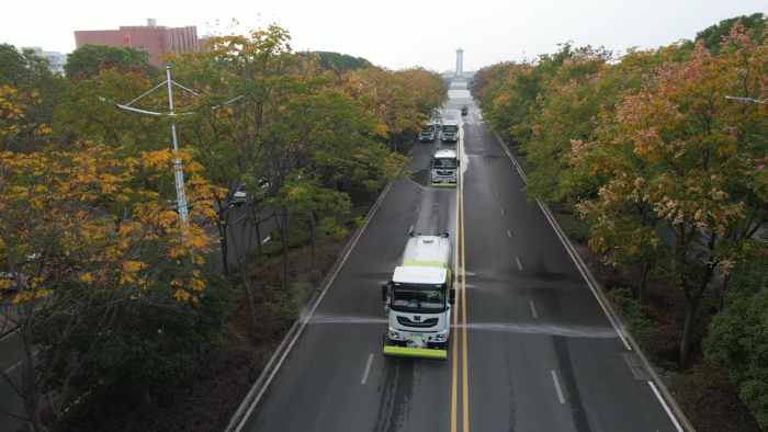 1+1＞2！九游娱乐“洗扫清洗”黄金搭档，还原美丽天门靓丽本色